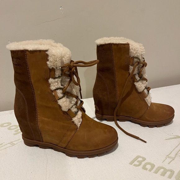 Brand new sorrel wedge boots - Picture 4 of 6